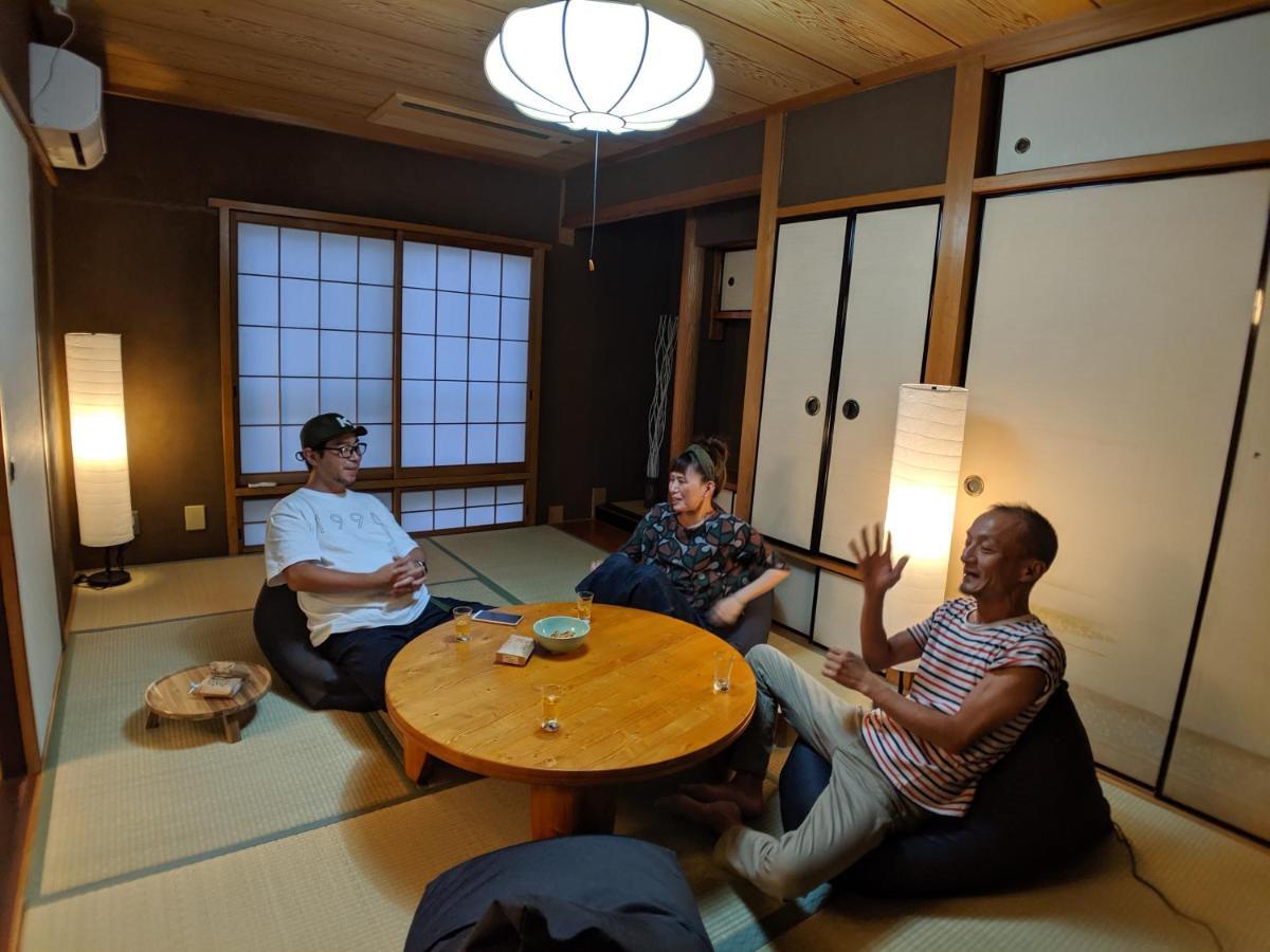 Roundabout Osaka Apartment Bagian luar foto